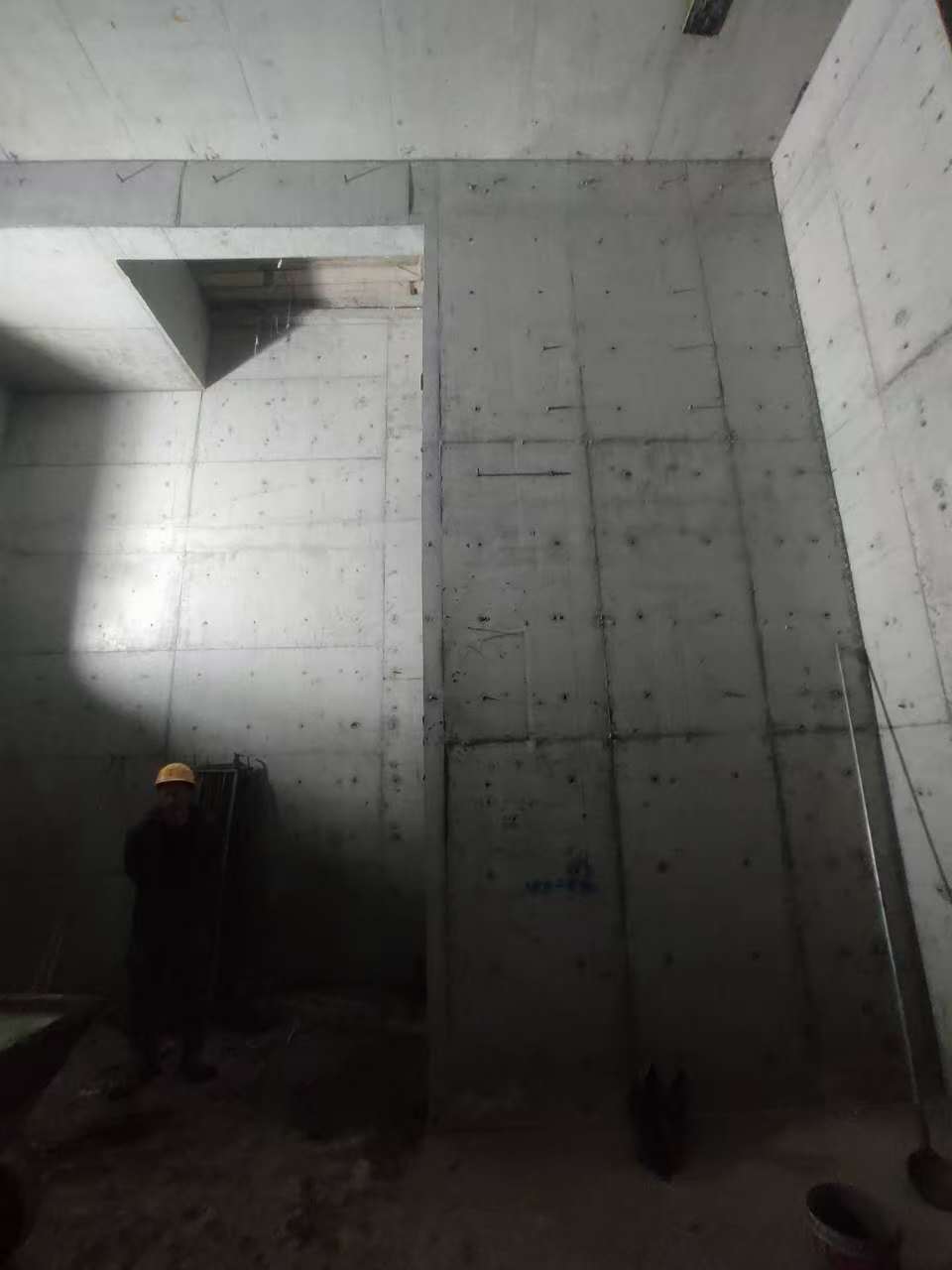 黄石墙上开槽钢筋断了有影响吗